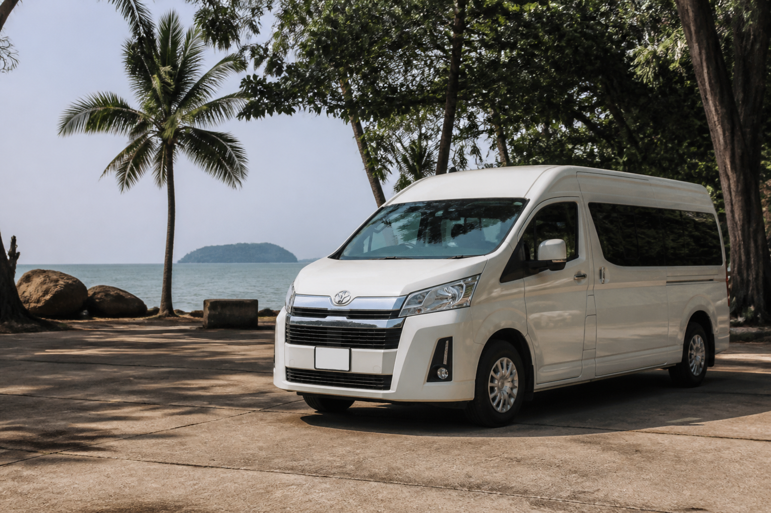 Trat coast rest stop before a Koh Chang pier handoff by private van