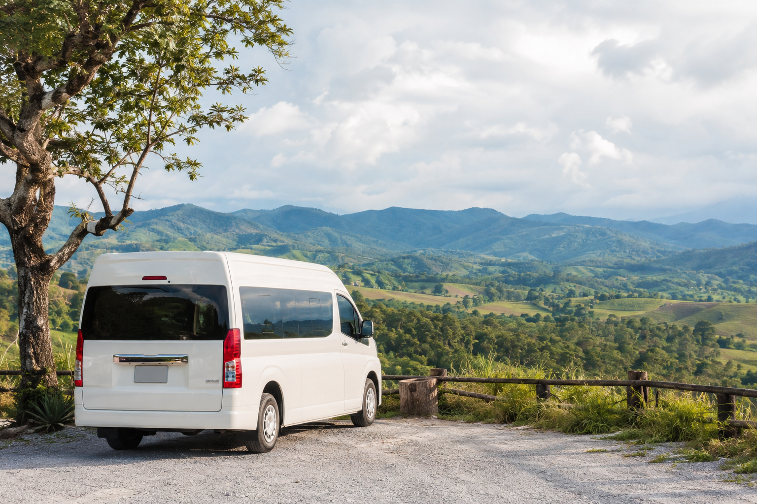 Northern Thailand countryside rest stop during a Chiang Rai private van route