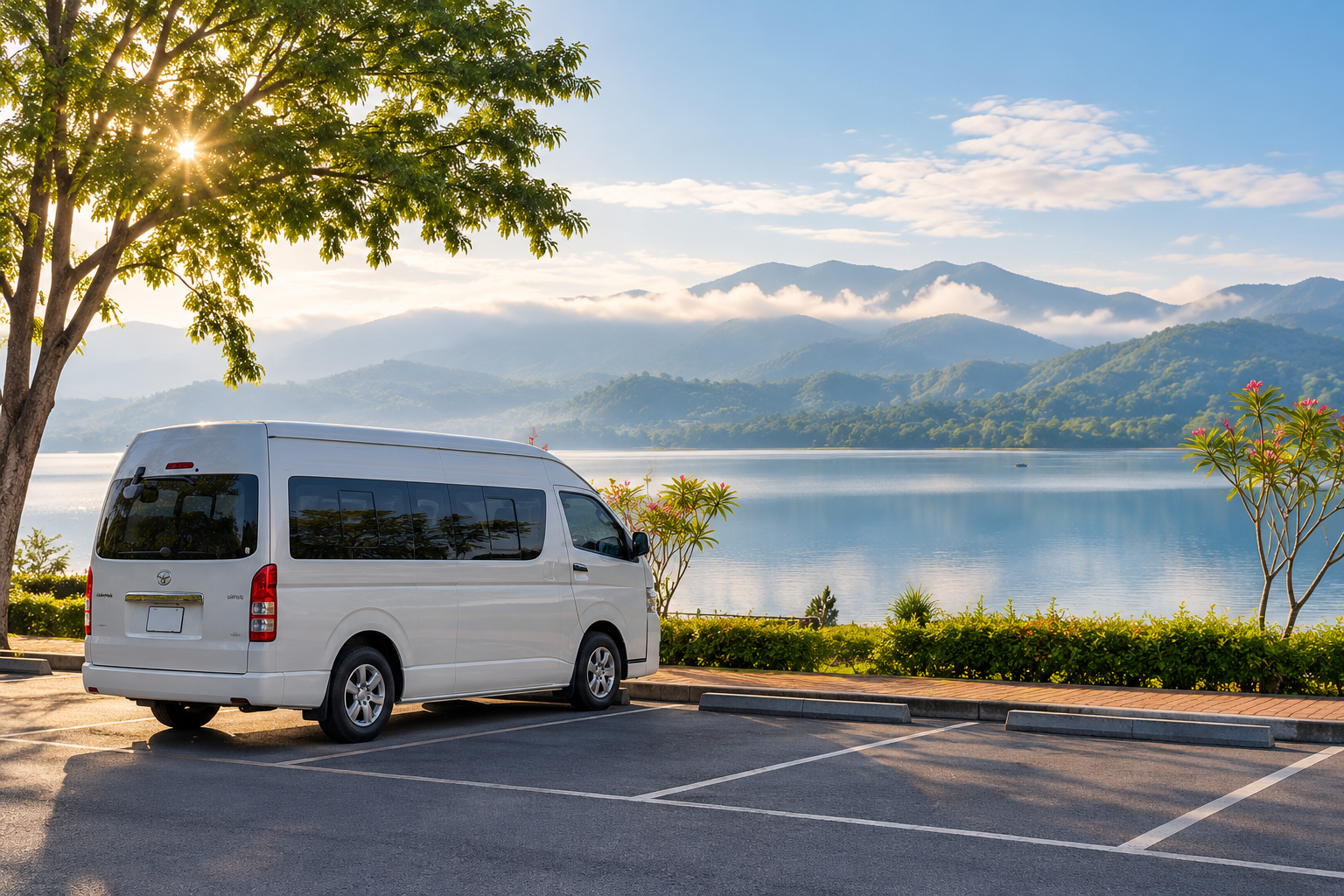 Phayao by private van: a lakeside pause or an overnight stay?