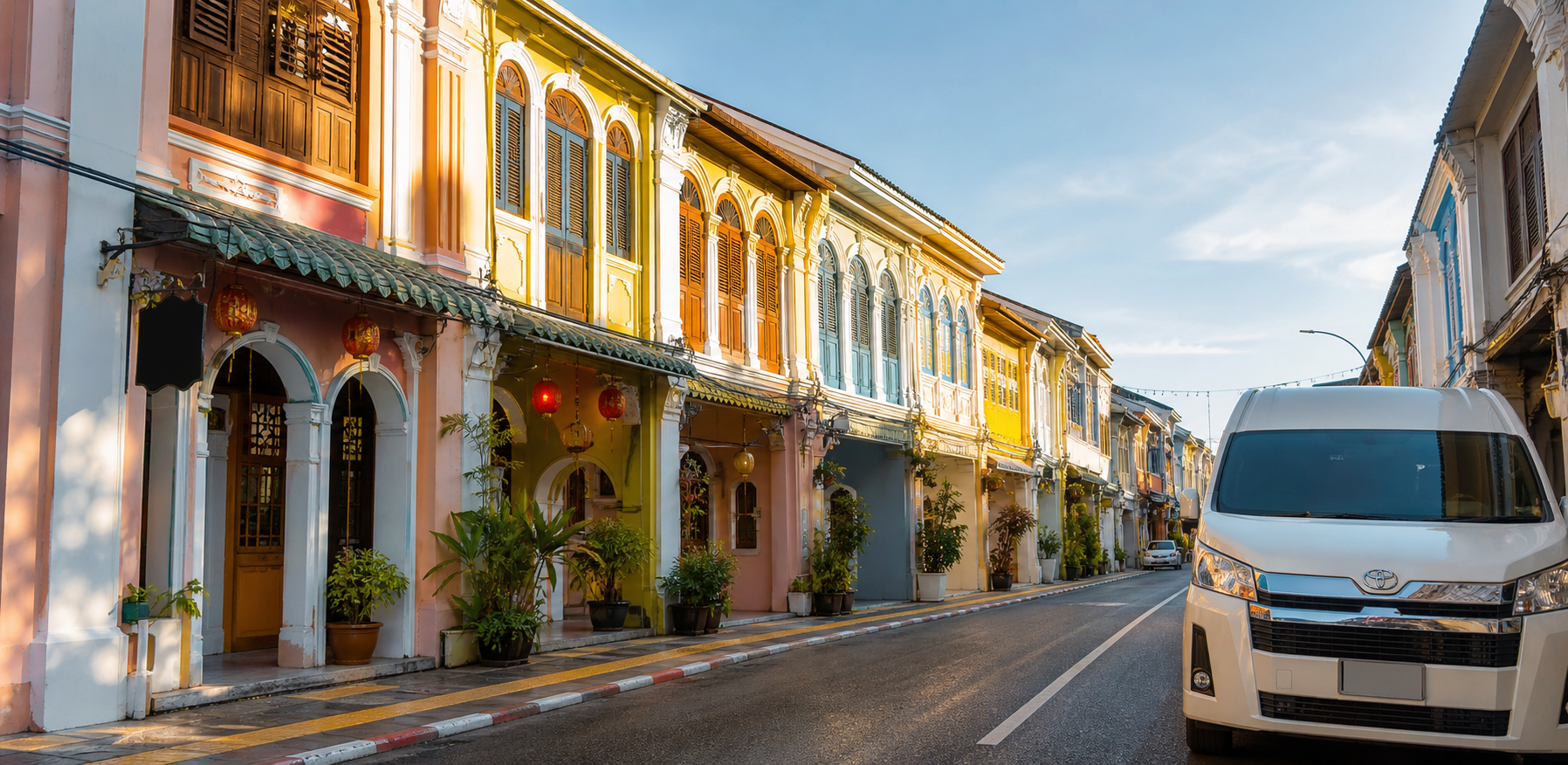 How to connect Phuket Old Town and coastal viewpoints without rushing.